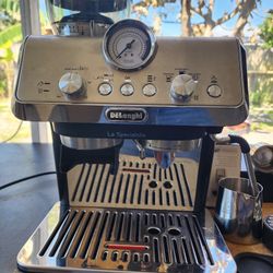 Délonghy La Specialista Espresso Machine