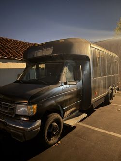 Party Bus / Live In Van