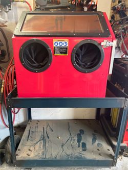 Sandblasting Cabinet with a Universal Metal Cart