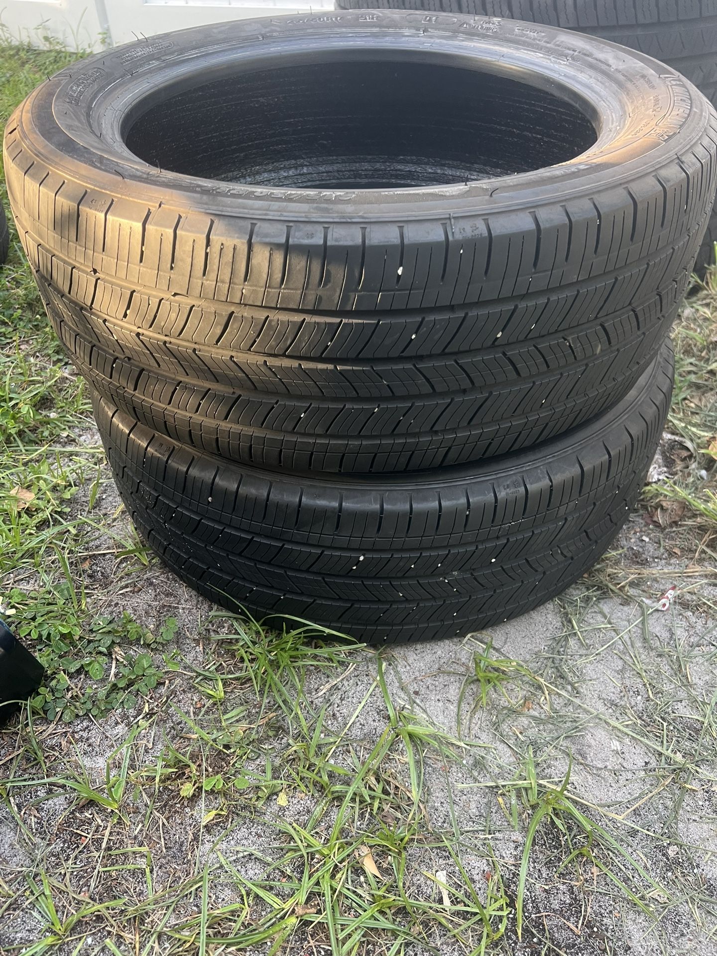 2 Tires 215/50/r17 Michelin Good Condition 
