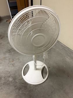 Lasko White Oscillating Pedestal Fan