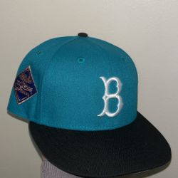 LA Fitted Hat 71/8