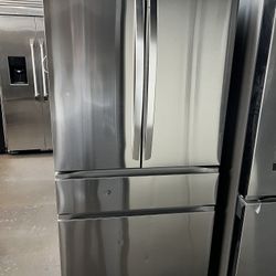 New Open Box Lg Four Door Stainless Steel Refrigerator With Internal Water/Ice 