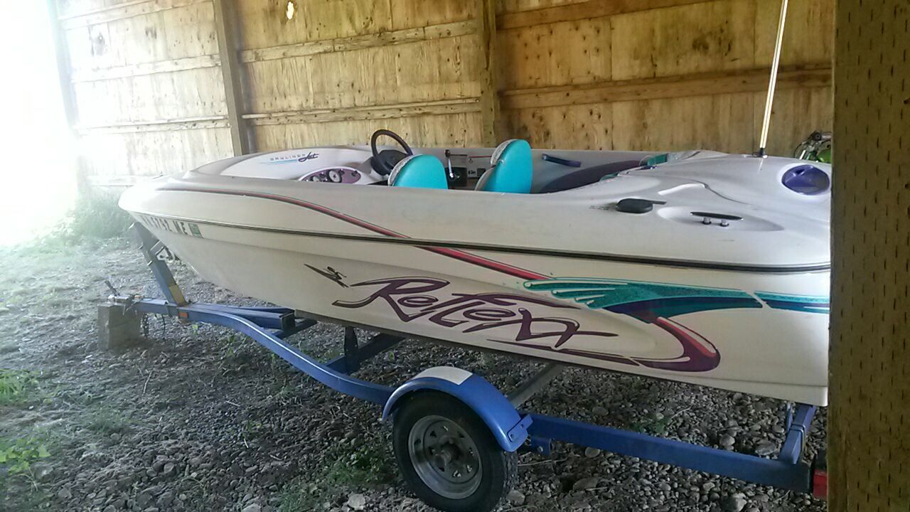 Super rare Bayliner Reflexx jet boat! !