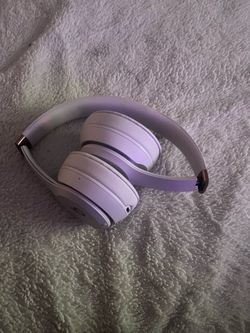 Beats Solo 4 Wireless Headphones cloud pink