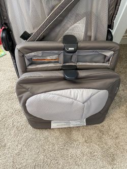 Graco Pack N Play with changer/napper