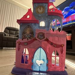 Little people Disney Princess Castle 