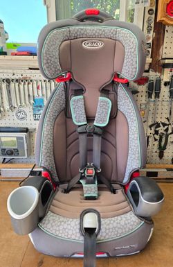 Graco Nautilus 65 3-in-1 Harness Booster Car Seat - Still Date Valid