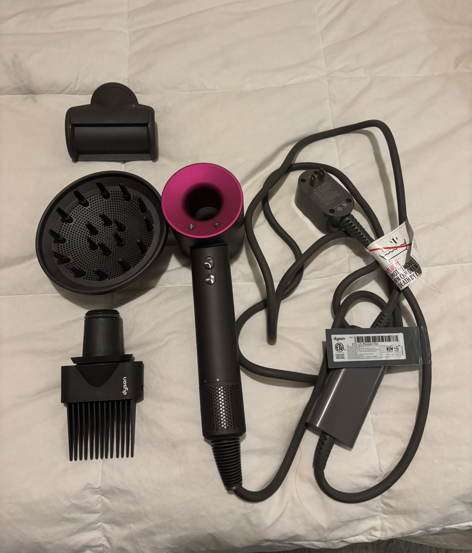 Dyson Supersonic Blow dryer