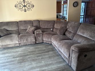 Power recliner with usb port