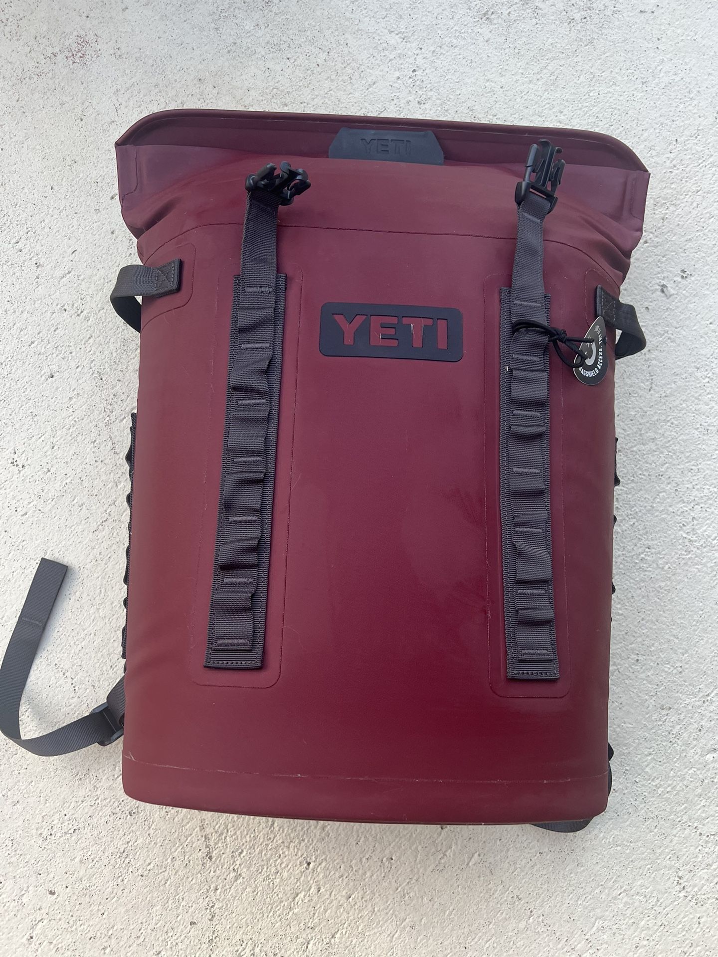 YETI BACKPACK SOFT COOLER