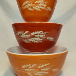 Vintage Pyrex Autumn Harvest 3 Pc Set. 
