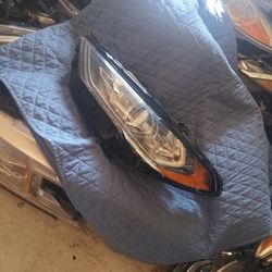 2017-2020 Ford Fusion Left Side Headlight 