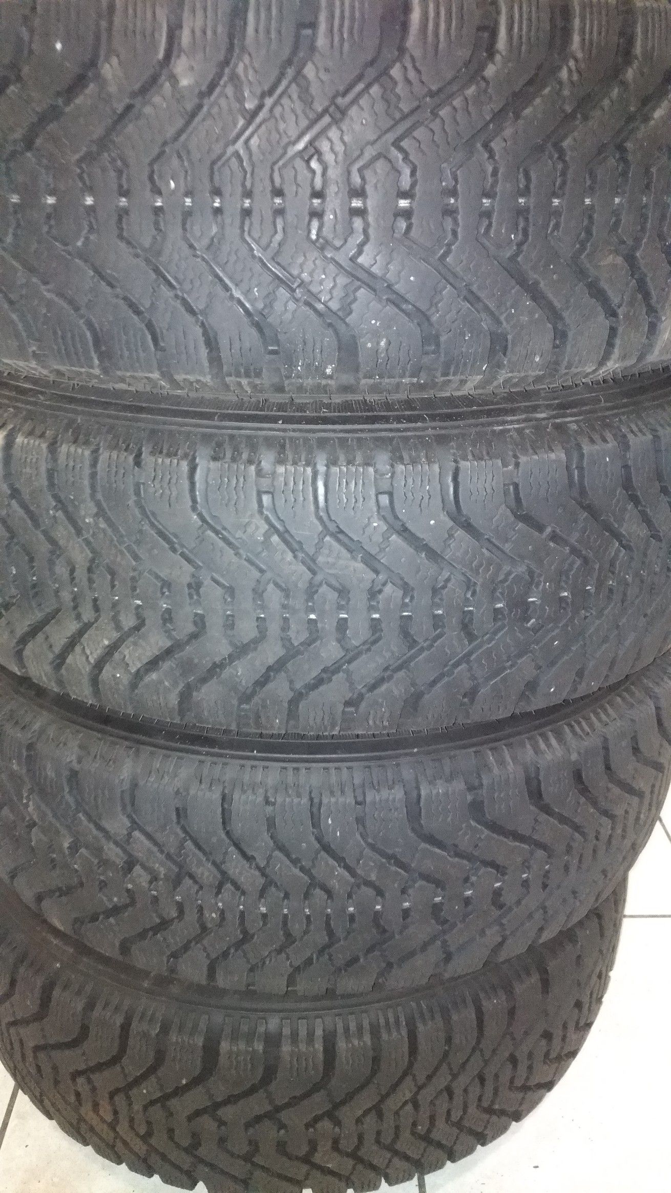 Good Year Winter Nordic m+s p195/65 R15 With rims