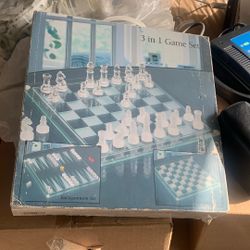 New Glass Chest And Checker Chess  Three And One Game Set For The Holidays