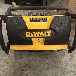 Dealt DW911 Jobsite Stereo