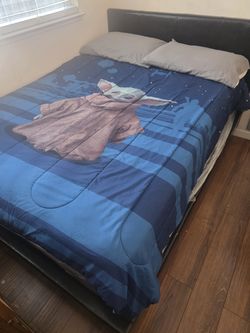 Full size bed