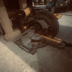 Dewalt 12” Compound Miter saw