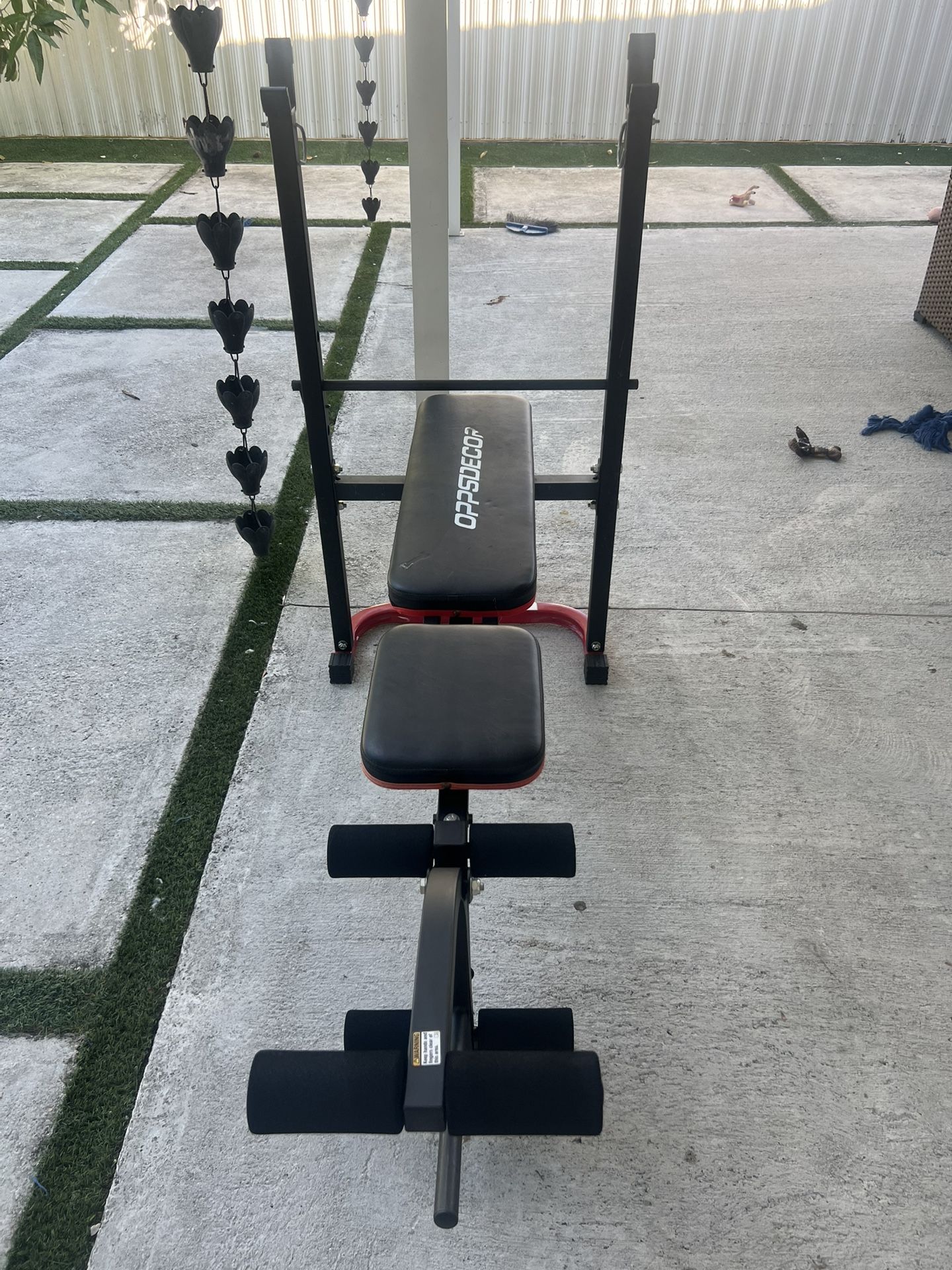 Weight Bench with Multifunctional Rack – Great Condition