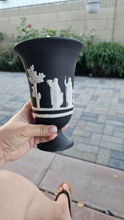 Vintage 1981 signed Wedgwood made in England