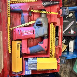 Milwaukee Fuel Roto Hammer Hammer Drill, No Battery, Power, Shotgun, Or Setting Wall