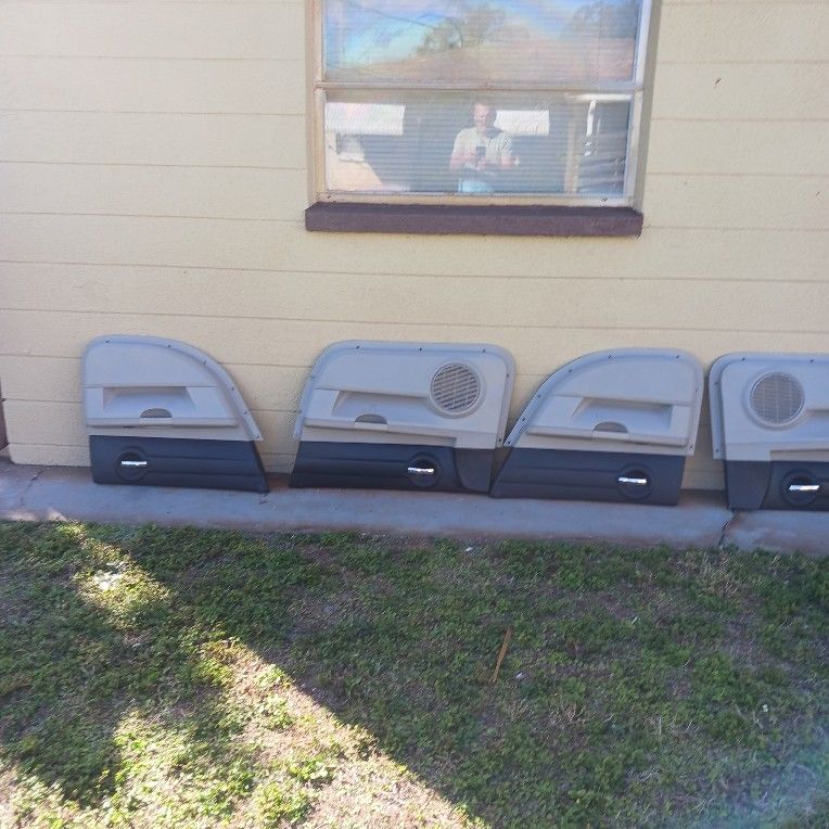 2006 DODGE Charger Interior Door Panels Set Of 4 Please Read Description In It's Entirety