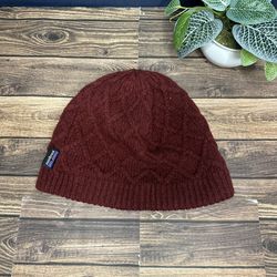 Patagonia Women's Honeycomb Knit Beanie NWOT Size ONE SIZE (Red)