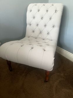 Tufted Accent Chair