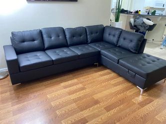 BLACK LUXURY SECTIONAL 🔥 Storage + Cup Holders | Modern Sofa | Financing Available | Limited Stock!
