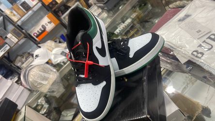 Air Jordan 1 Low Black Green Sneakers size 10