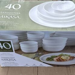 Mikasa Samantha 40-piece Bone China Dinnerware Set 