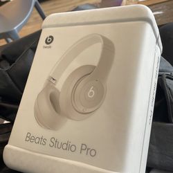 Beats Studio Pro