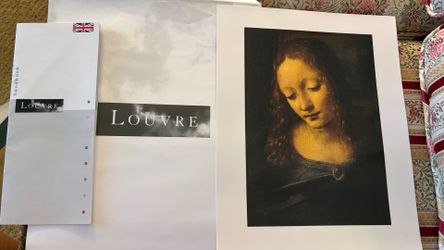 Louvre Museum Souvenir Set