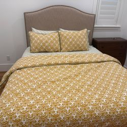 Queen Bed With Mattress 