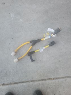 Quick lock connectors