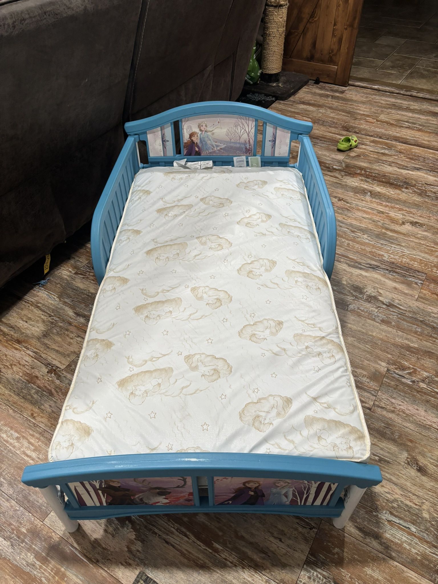 Frozen Toddler Bed