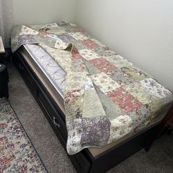 Free Twin Bed With 2 Drawers 