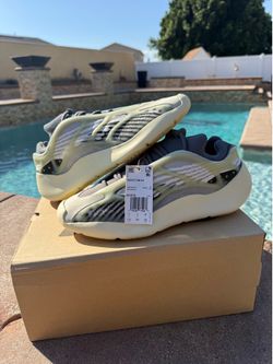 Yeezy V3 700 ‘Azael’ Sz 11.5 M