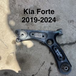 2019-2024 Kia Forte Lower Control Arm OEM 