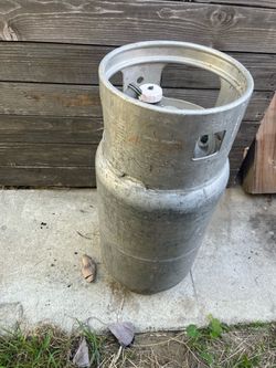 Forklift propane tank