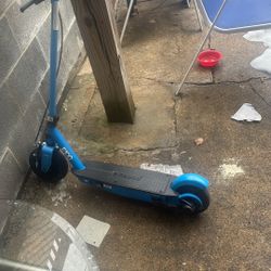 Razor Model Eletric Scooter Color Blue E100 And Fast!! Please Somebody That Has A Great Heart Would Buy It Í Want To Get A Bike!!!