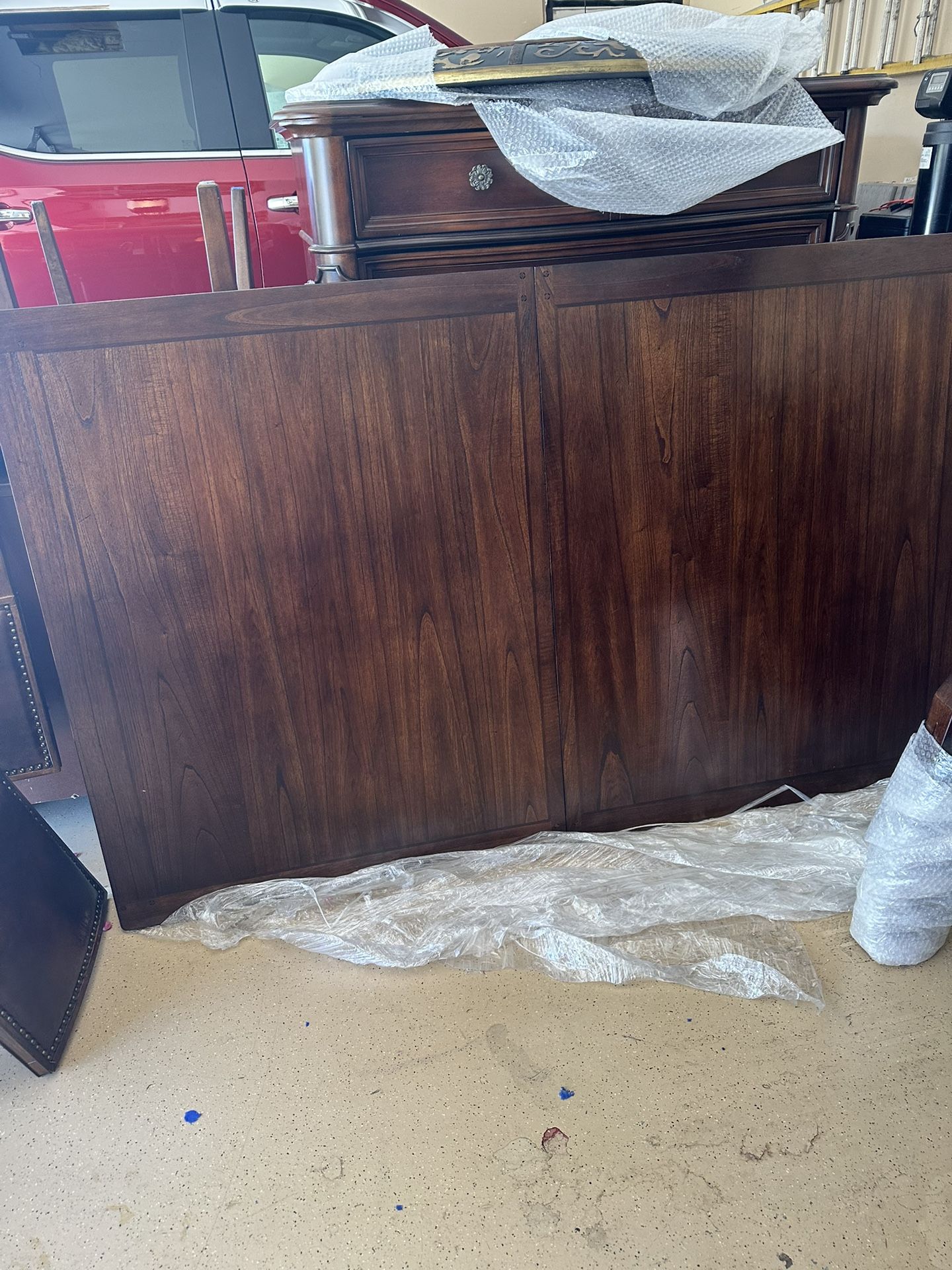 Dinning Table And Chairs