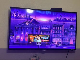 Smart HD TV 48” Roku Hisense