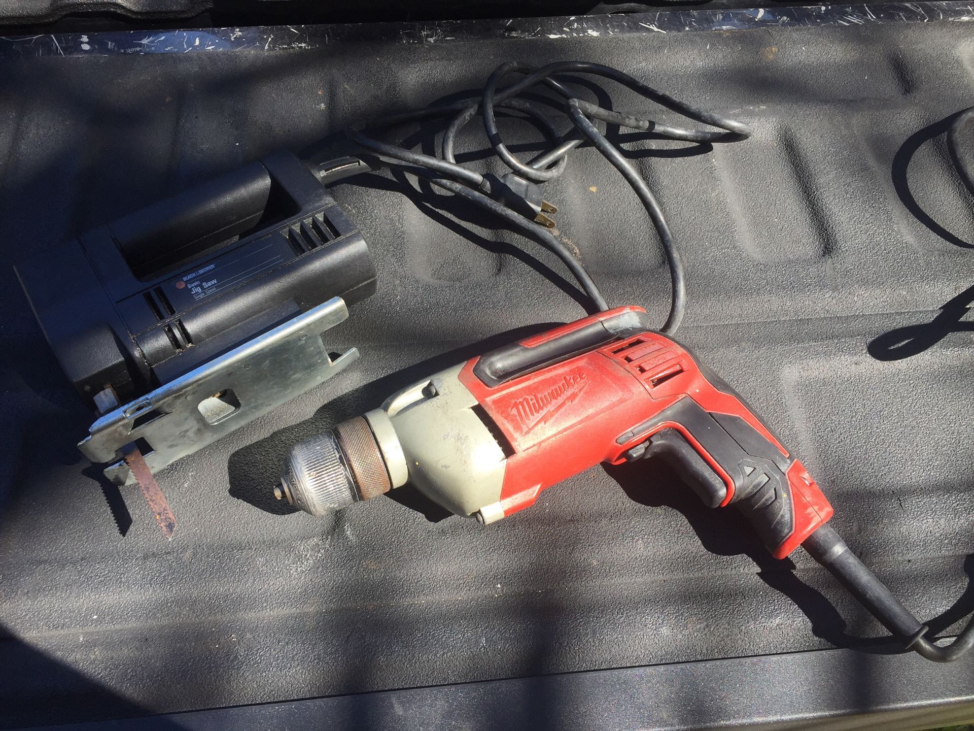 Heavy duty drill and jig saw black and decker