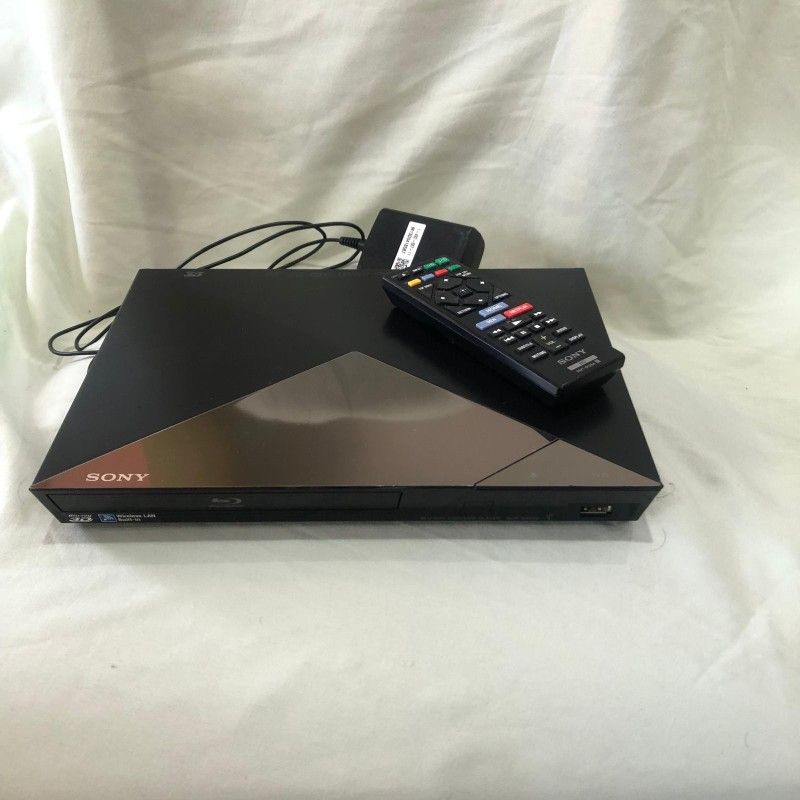 Sony BDP-S3200 Blu-Ray Disc Player With Remote