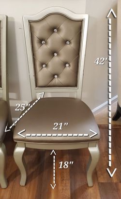 Tufted Dining Chair with Crystal Buttons