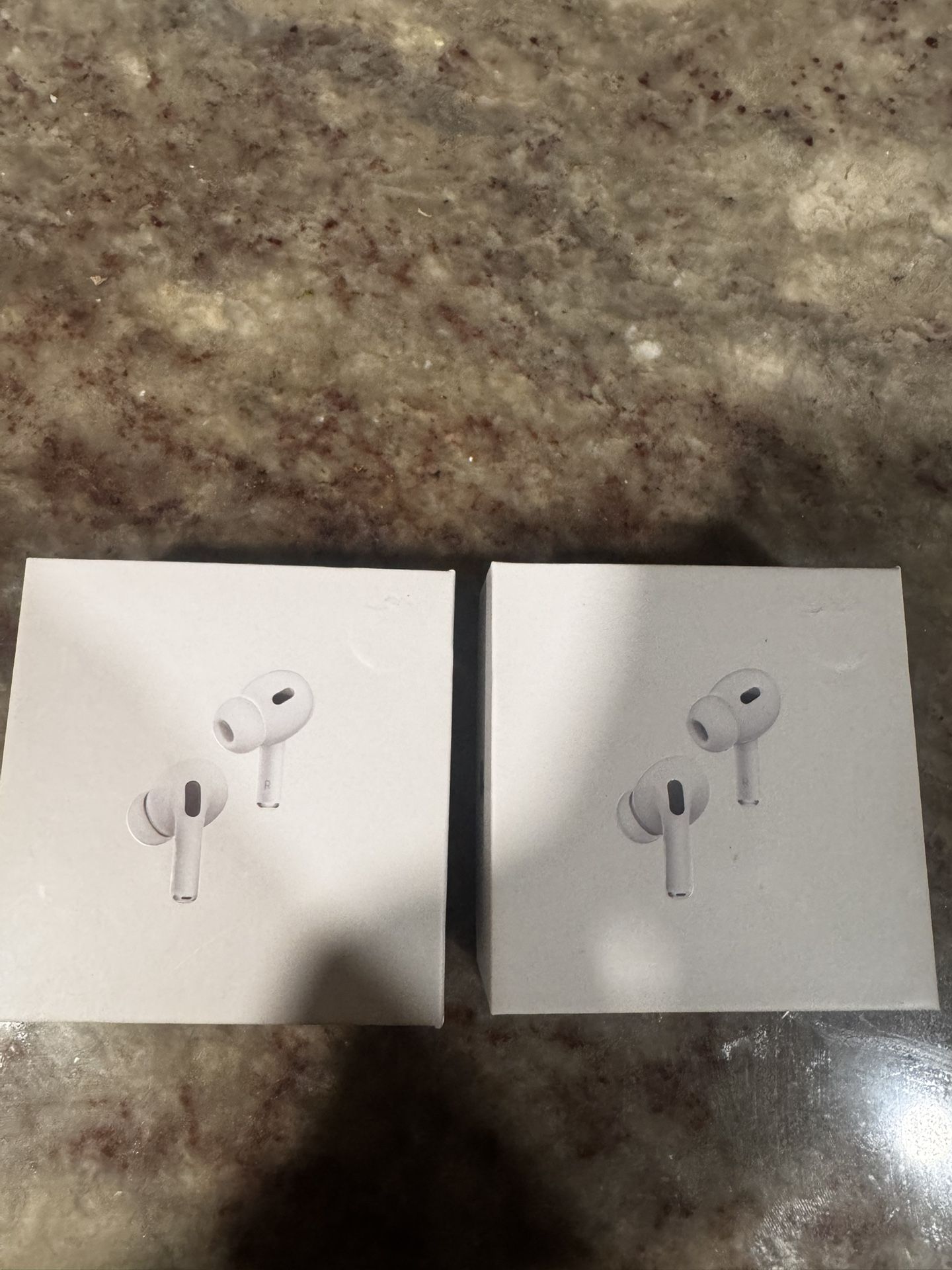 AirPods 2nd Gen – Great Condition + Fast Shipping! 🔥