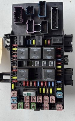 2004 F-150  5.4L  Under dash fuse box