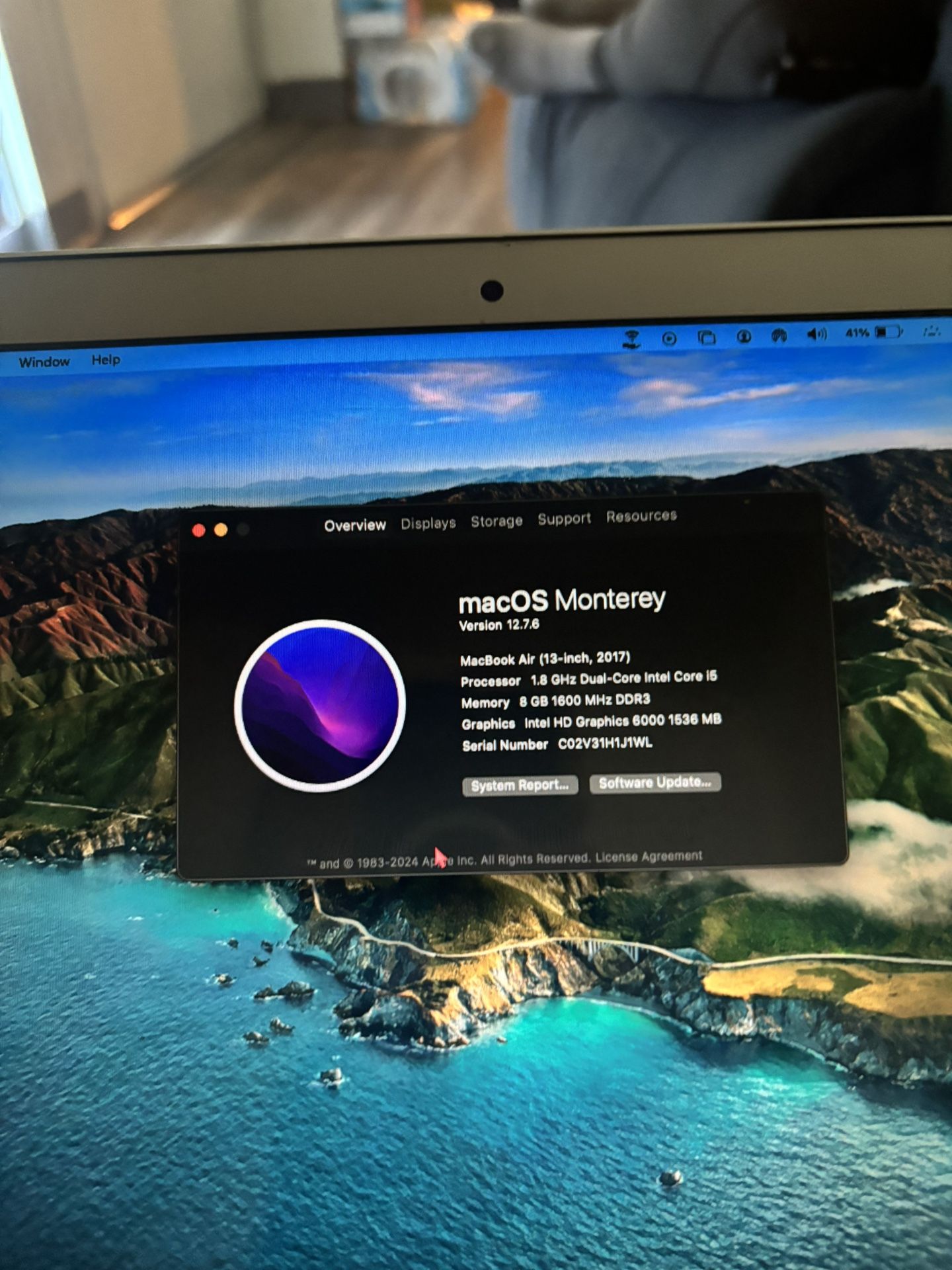 2017 MacBook Air w/ Charger