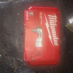 BRAND NEW MILWAUKEE  1/2" Right Angle Drill Kit (CORDED 